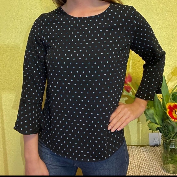 Top - Picture 2 of 2